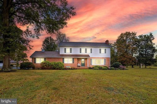 3211 Centennial Rd, Hanover, PA, 17331-8921 | Card Image