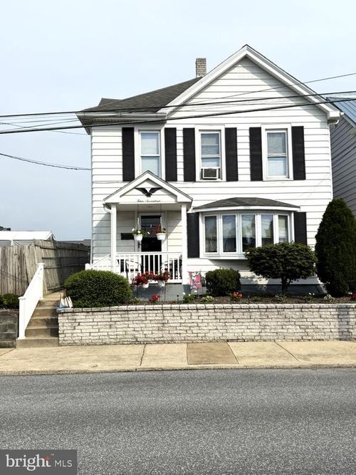 417 Fairview Ave, WAYNESBORO, PA, 17268-1954 | Card Image