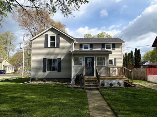 401 E Prairie St, Vicksburg, MI, 49097-1250 | Card Image