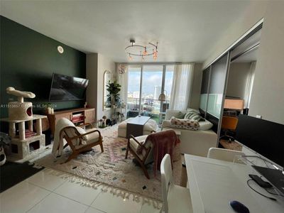 2207 - 90 Sw 3rd St, Condo with 1 bedrooms, 1 bathrooms and null parking in Miami FL | Image 3