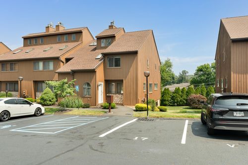901 Scenic Ln, Poughkeepsie, NY, 12603-6976 | Card Image