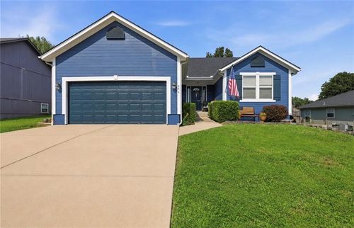 846 Sw Country Hill Dr, Grain Valley, MO, 64029-9397 | Card Image