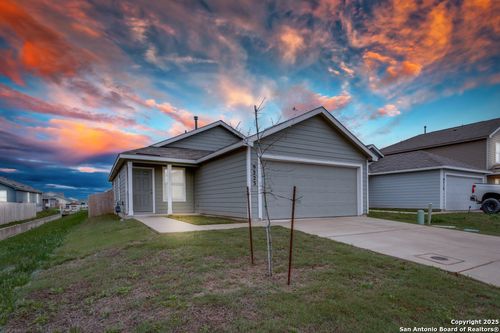 9223 Honey Mesquite, Seguin, TX, 78155-3481 | Card Image