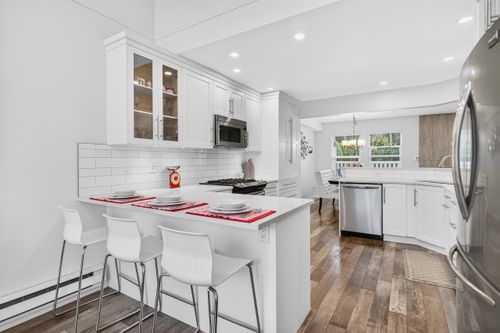 72-34959 Old Clayburn Rd, Abbotsford, BC, V2S6W7 | Card Image