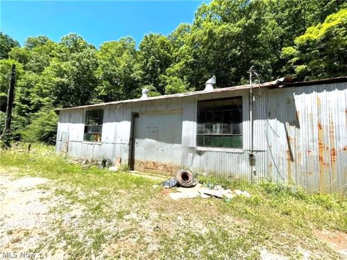 974 Slate Rd, Spencer, WV, 25276-7760 | Card Image