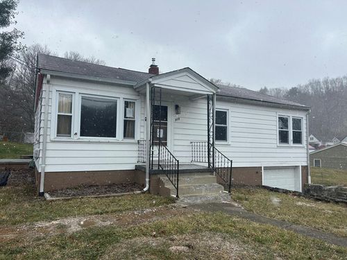 319 Edgewood Rd, Bluefield, VA, 24605-1311 | Card Image