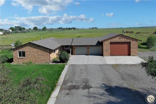 926 Vanzandt Rd, Hardin, MT, 59034-2119 | Card Image