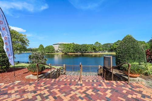 302-9823 Tapestry Park Cir, Jacksonville, FL, 32246-9232 | Card Image