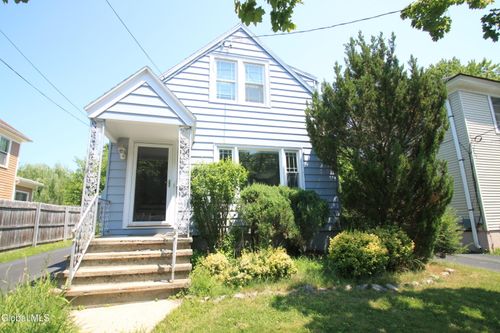38 Glenwood Blvd, Hudson, NY, 12534-2319 | Card Image