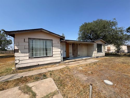1511 Gray St, Plainview, TX, 79072-5719 | Card Image