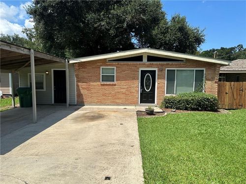 724 Oak Ave, Nine Mile Point, LA, 70094-3018 | Card Image