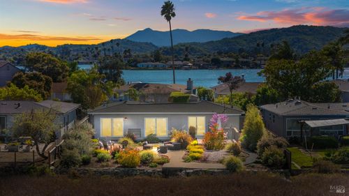 289 Montego Ky, Novato, CA, 94949-5355 | Card Image