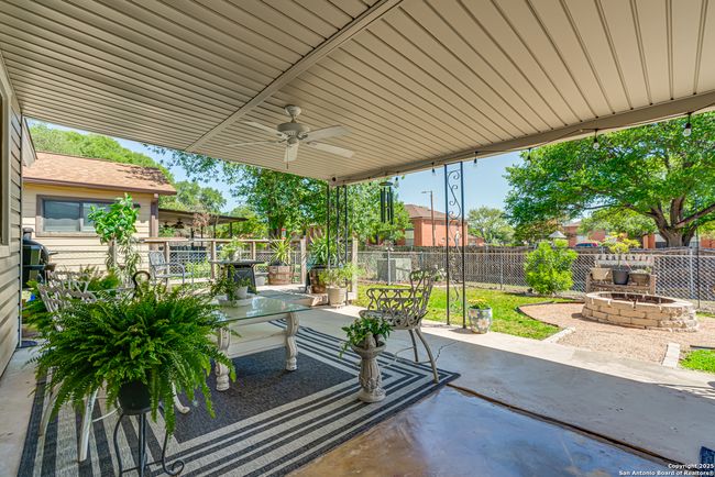 1208 Colony Dr, House other with 3 bedrooms, 2 bathrooms and null parking in Schertz TX | Image 35