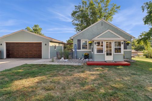 512 Maple St, De Soto, IA, 50069-7722 | Card Image