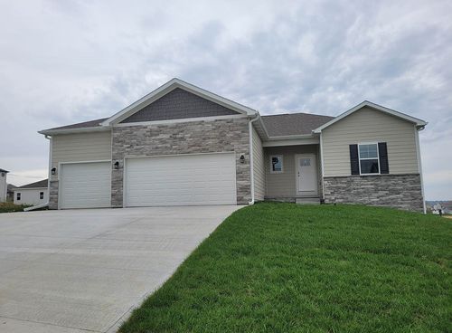 3036 Sweetwater Dr, Des Moines, IA, 50320 | Card Image