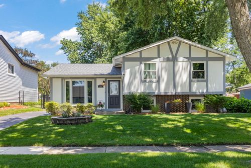 122 Grady Dr, Bolingbrook, IL, 60440-1503 | Card Image