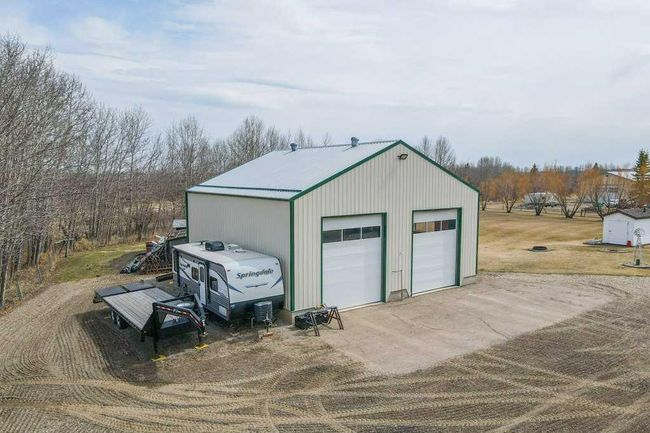 37549 781 Highway, Home with 5 bedrooms, 2 bathrooms and 8 parking in Rural Red Deer County AB | Image 34