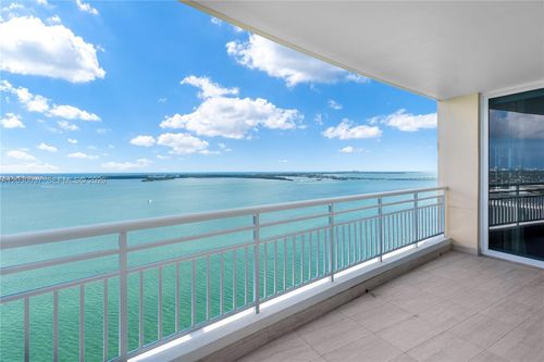 3002-808 Brickell Key Dr, Miami, FL, 33131-2651 | Card Image