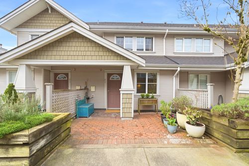 22-232 Tenth St, New Westminster, BC, V3M3X9 | Card Image