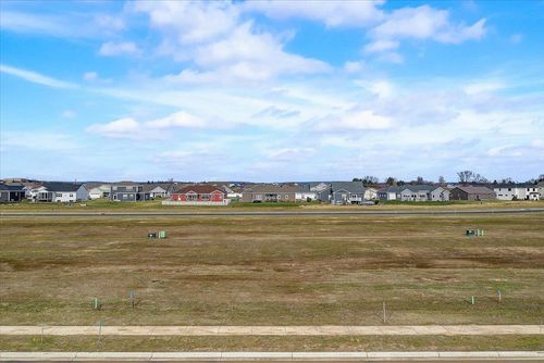 237 Falcon Ct, SAUK CITY, WI, 53583-9325 | Card Image