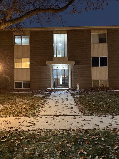 apt-5-4202 62nd St, Urbandale, IA, 50322-2851 | Card Image
