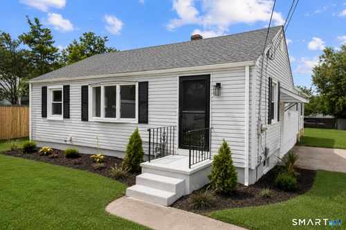 42 Butler Rd, North Haven, CT, 06473-1432 | Card Image