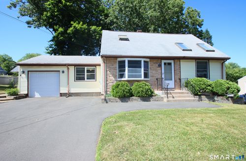 11 Forest Rd, Wallingford, CT, 06492-3009 | Card Image