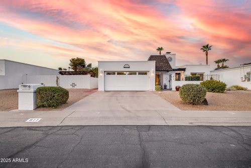 611 E Tam Oshanter Dr, Phoenix, AZ, 85022-4219 | Card Image