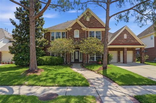 2803 Pinebend Dr, Pearland, TX, 77584-9107 | Card Image