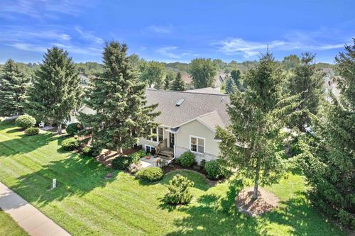 1277 E Bluff Rd, Whitewater, WI, 53190-2186 | Card Image