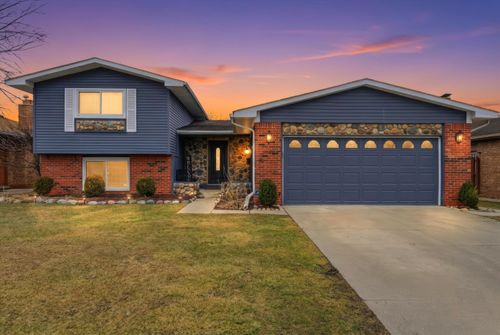 6622 Carriage Hills Dr, Canton, MI, 48187-3042 | Card Image