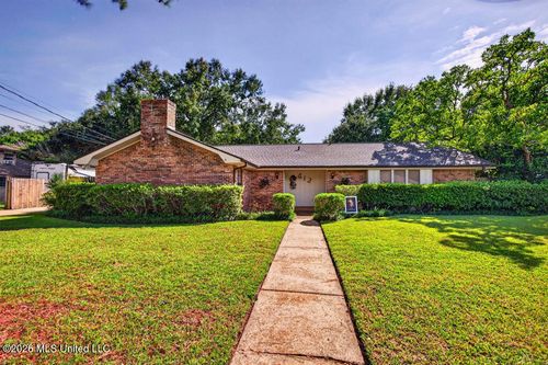 612 Sunset Dr, Bay Saint Louis, MS, 39520-2810 | Card Image