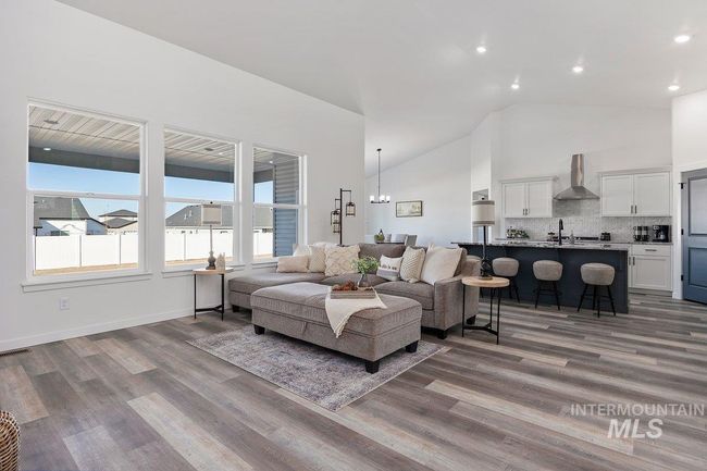 1409 S Alder St, House other with 4 bedrooms, 3 bathrooms and 3 parking in Jerome ID | Image 9