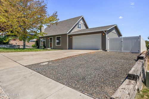 109 S 58th St, Yakima, WA, 98901-1610 | Card Image