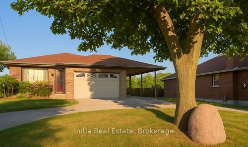 216 Highbury Ave N, London, ON, N5Z2W7 | Card Image