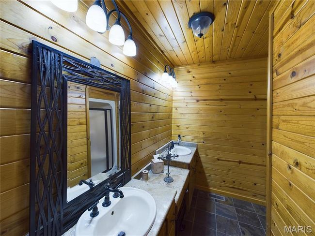 15877 Highway M, Home with 8 bedrooms, 4 bathrooms and 3 parking in Bloomfield MO | Image 37
