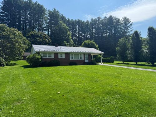 1686 Troutdale Hwy, Mouth of Wilson, VA, 24363-3403 | Card Image