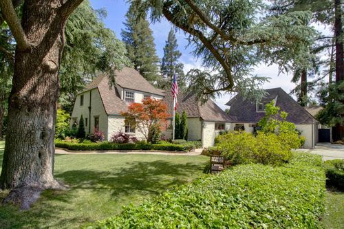 450 Crocker Road, Sacramento, CA, 95864 | Card Image