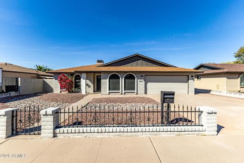 2502 E Malibu Dr, Tempe, AZ, 85282-6062 | Card Image