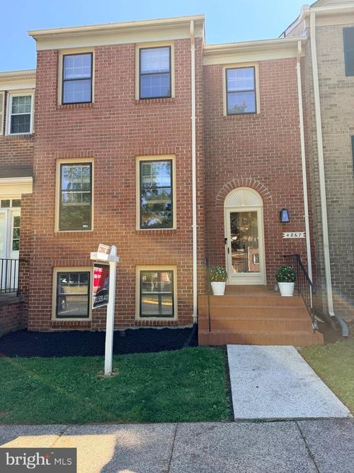 4867 Carriagepark Rd, FAIRFAX, VA, 22032-2382 | Card Image