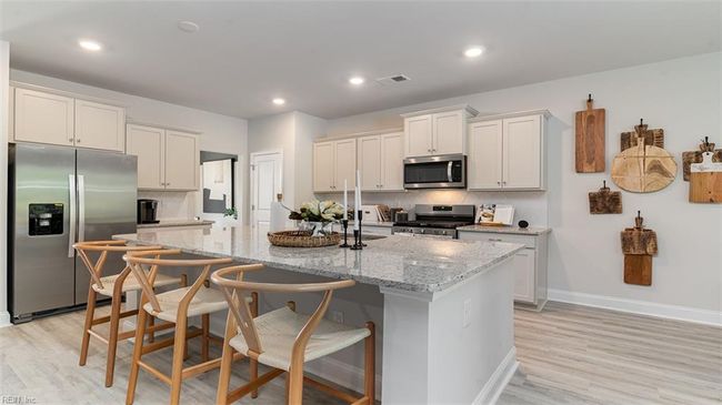 972 Intracoastal Way, House other with 5 bedrooms, 4 bathrooms and null parking in Chesapeake VA | Image 7