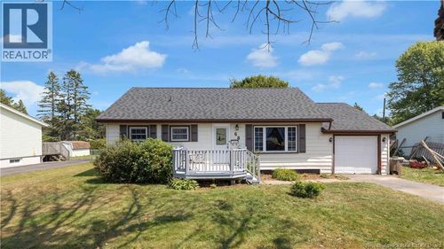 68 Valley View Cres, Saint John, NB, E2M4L3 | Card Image