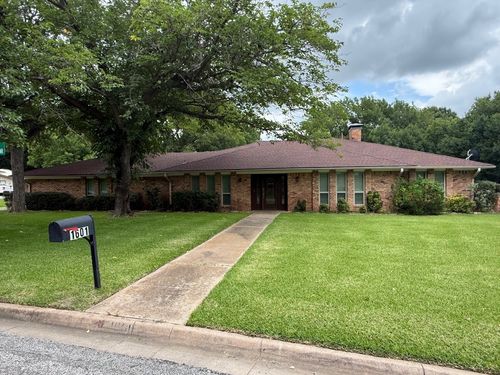 1601 Skyline Dr, Sherman, TX, 75092-3138 | Card Image