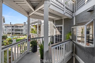 31 - Garden Grove Boulevard, Condo with 1 bedrooms, 1 bathrooms and 2 parking in Garden Grove CA | Image 2