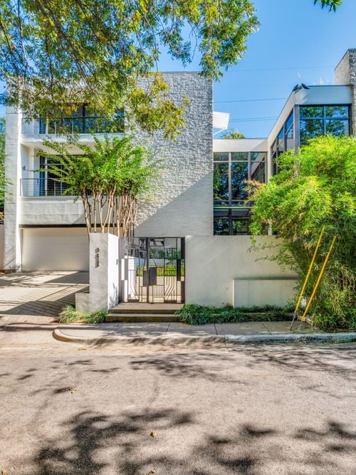 3818 Turtle Creek Dr, Dallas, TX, 75219-4458 | Card Image