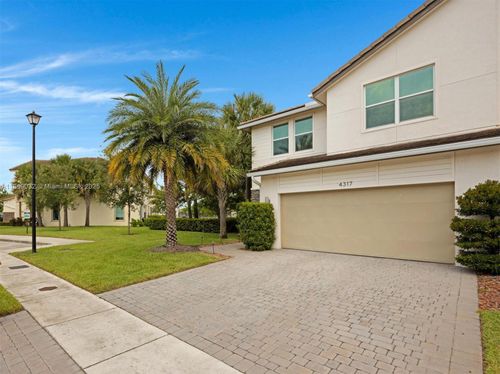 4317 Lago Dr, Deerfield Beach, FL, 33064-2128 | Card Image