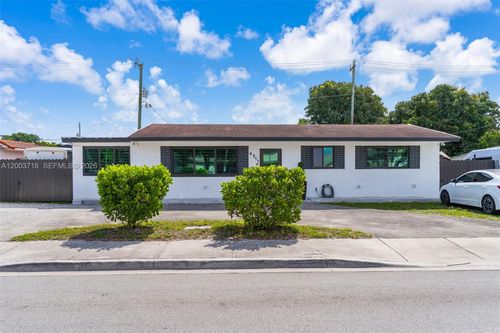 4211 W 8th Ave, Hialeah, FL, 33012-3831 | Card Image
