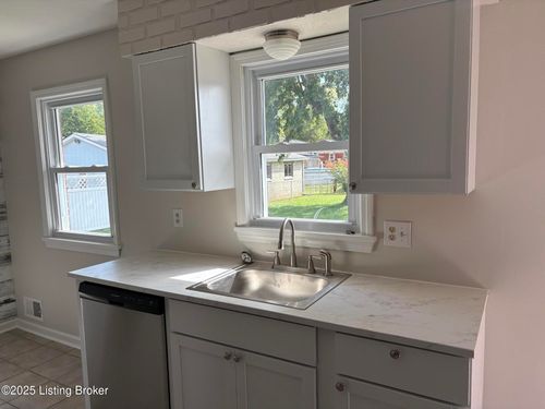 5006 Tumeric Ln, Louisville, KY, 40258-2227 | Card Image