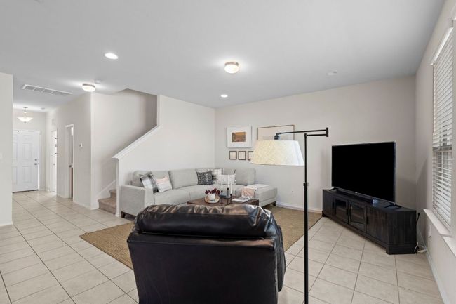 11720 Amber Stream Ln, House other with 4 bedrooms, 3 bathrooms and 3 parking in Manor TX | Image 4