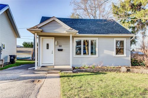 60 Riverside Drive W, Elmira, ON, N3B1R8 | Card Image